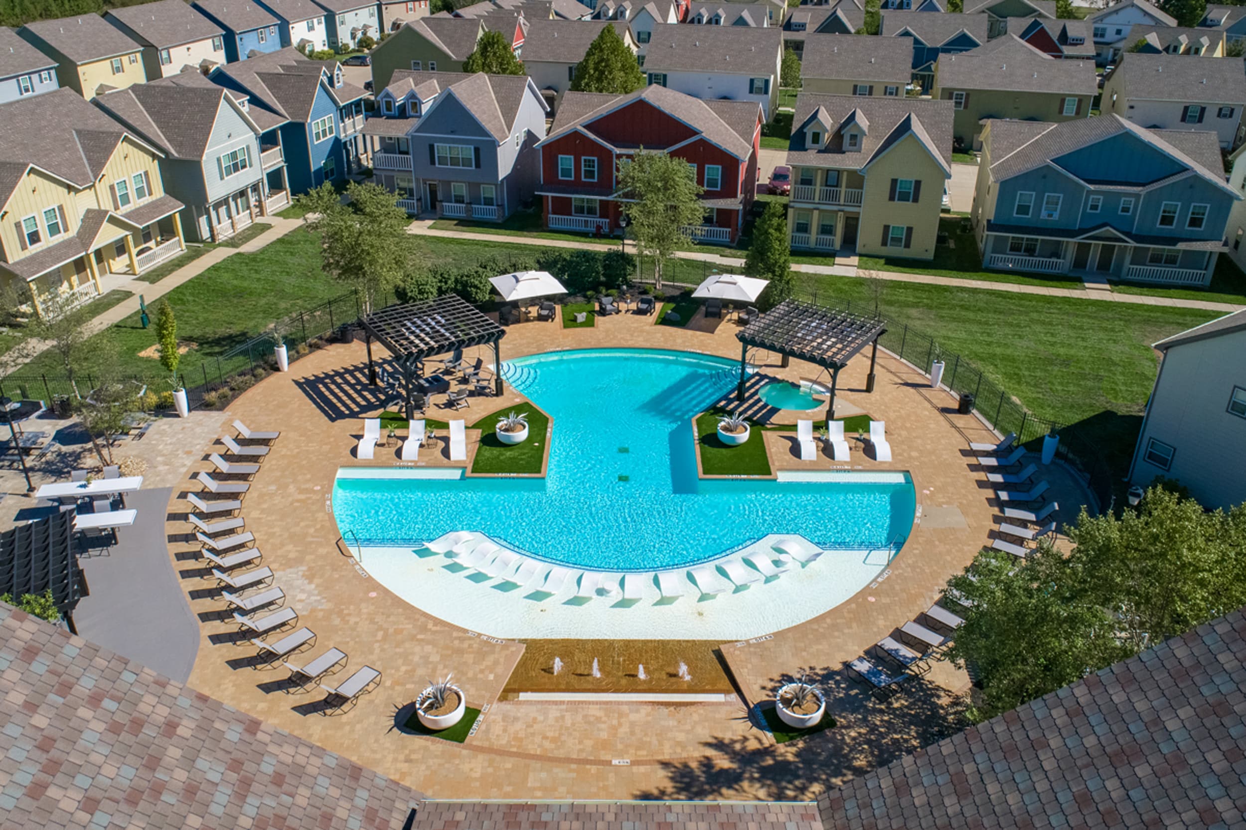 the-collective-at-columbia-apartments-near-the-university-of-missouri-aerial-view-pool